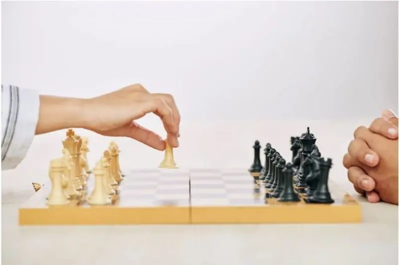 How to analyze chess games